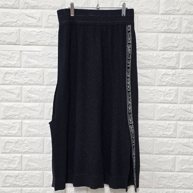 택포) 26인치 22s 한섬 오즈세컨 블랙 옆트임 스커트