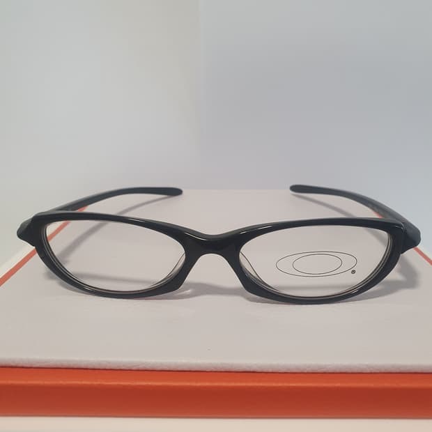 오클리 탄젠트 블랙체리Oakley Tangent Black Cherry