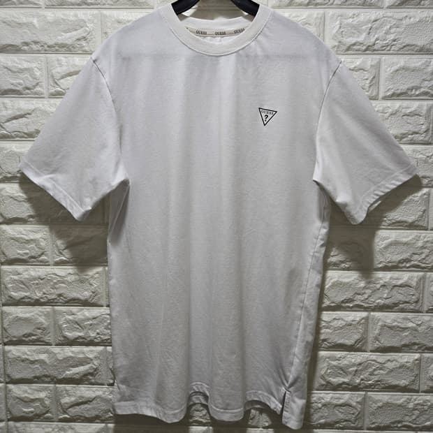 게스 스몰로고 반팔티 M