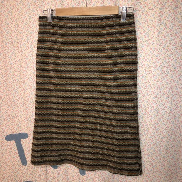 pattern knit skirt