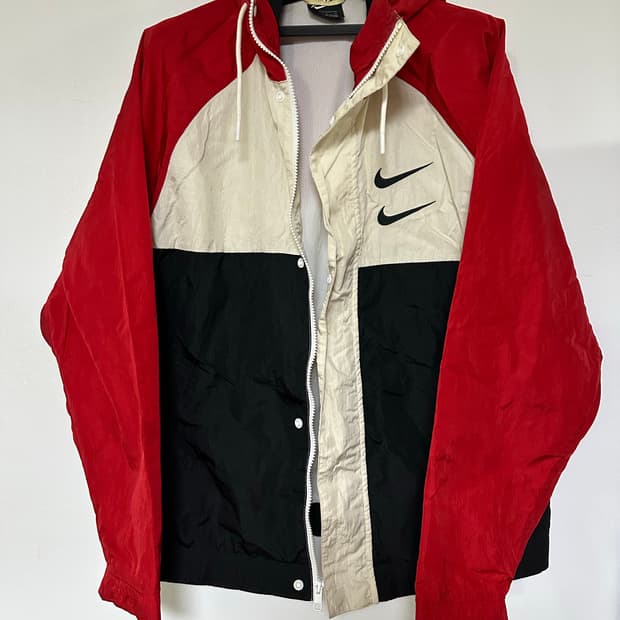 나이키 바람막이 자켓 레드/블랙/아이보리