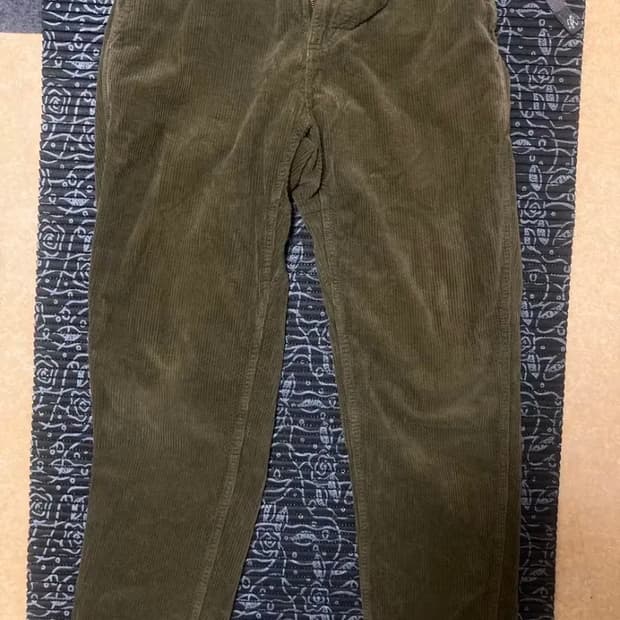 Gramicci 카키 코듀로이 팬츠