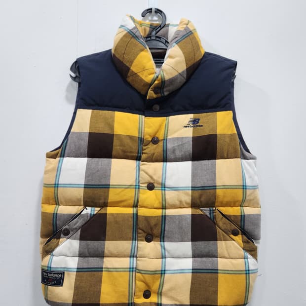 뉴발란스 체크 패턴 덕다운 패딩 조끼 남녀공용 90(M)사이즈