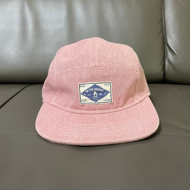 빈티지 on the moment 캠프 캡