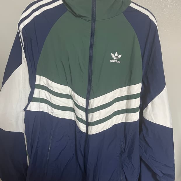 아디다스 바람막이