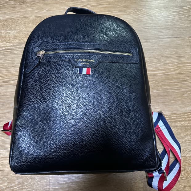 톰브라운 블랙 가죽 백팩