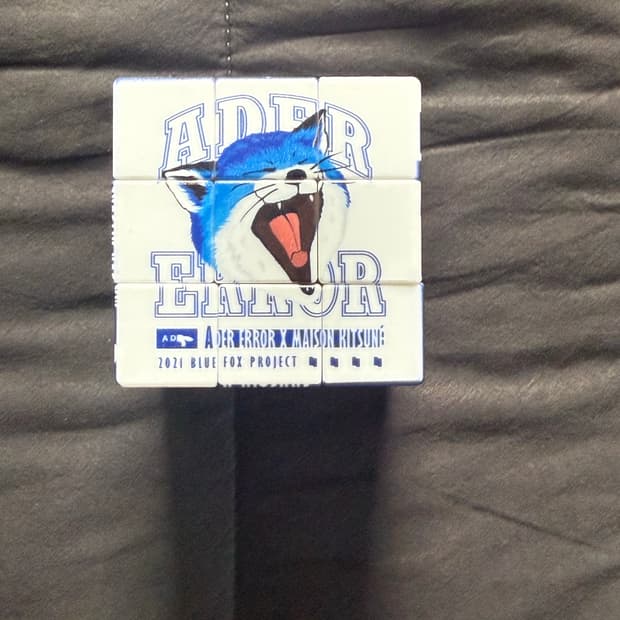 아더에러 x 메종키츠네 큐브 판매합니다.