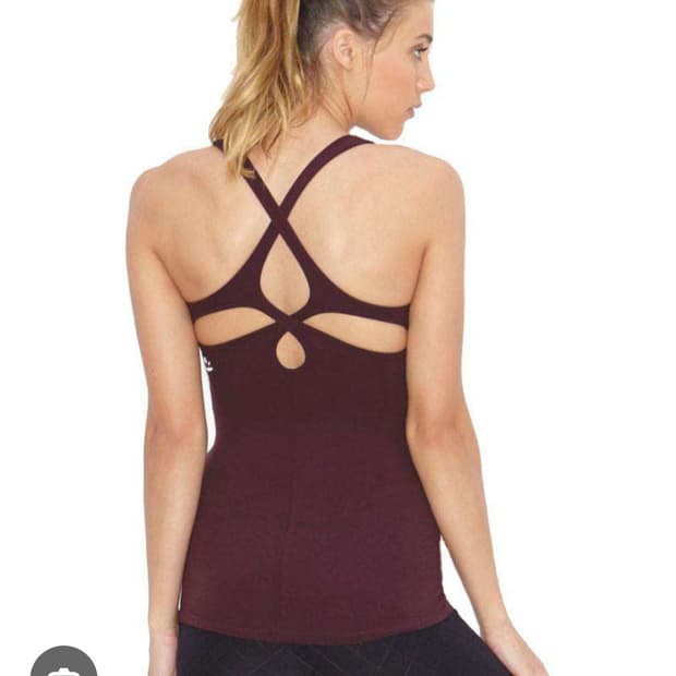 뮬라웨어 롱 브라탑 (버건디 / 2사이즈) 뒷태가 예쁜 X스트랩