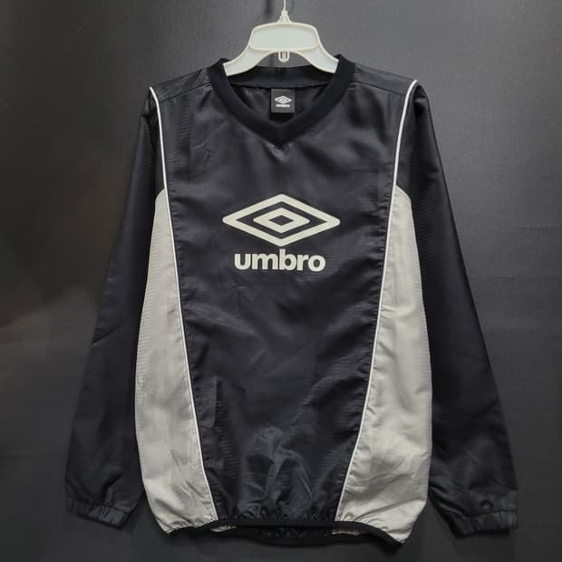 UMBRO 엄브로 웜업 바람막이