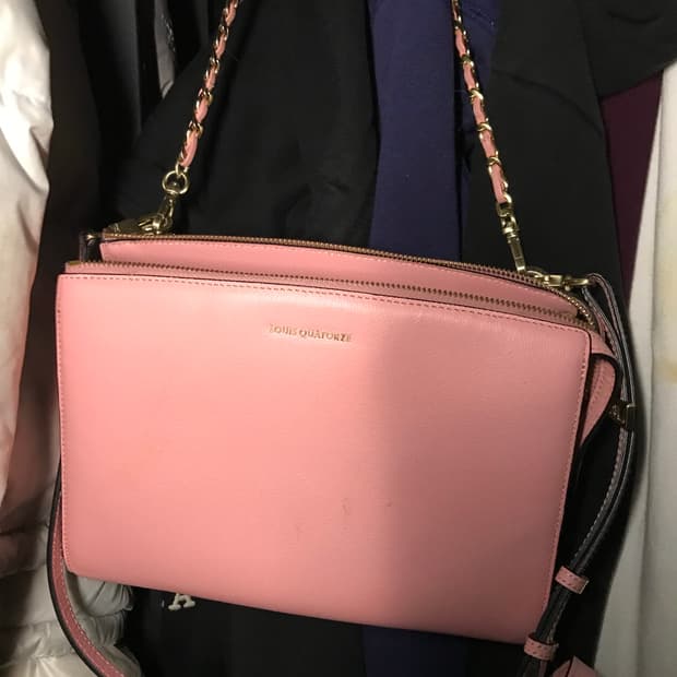 루이까또즈 핑크 숄더백 