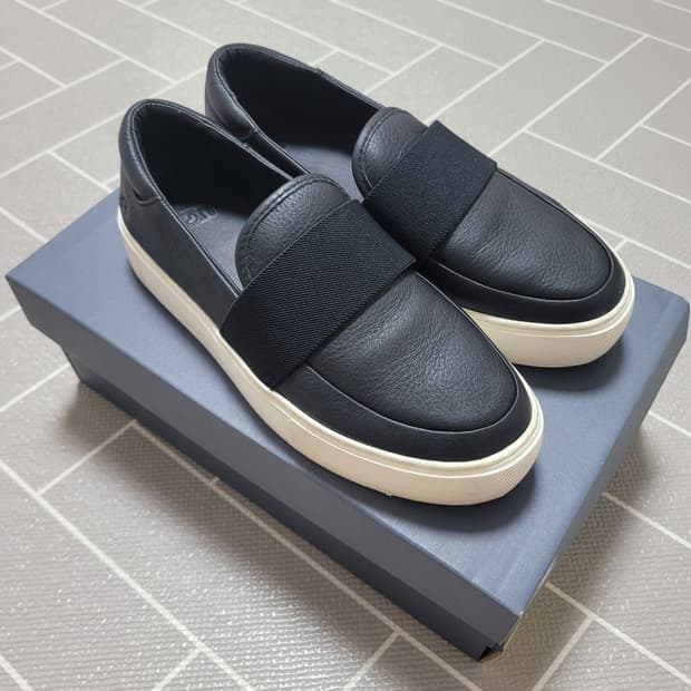UGG 어그 레더 체이즈  플랫폼 슬립온 스니커즈 240
