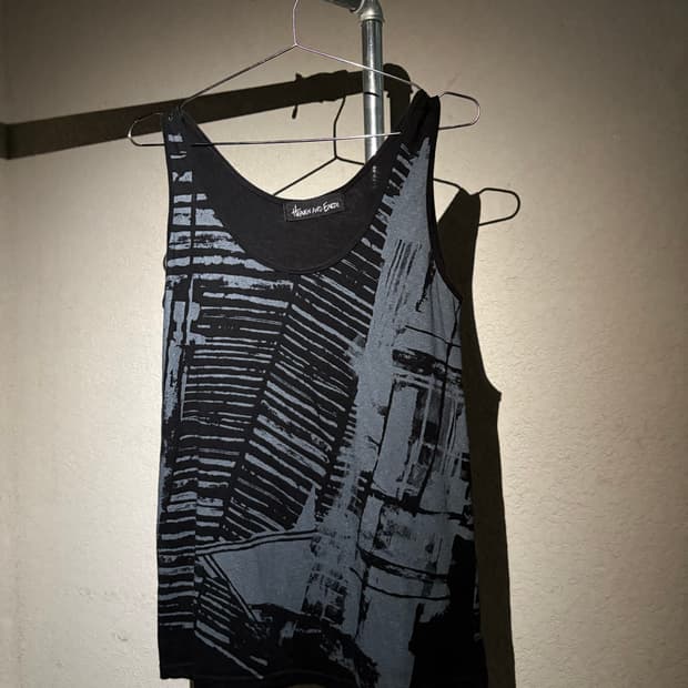 12 unknown graphic sleeveless