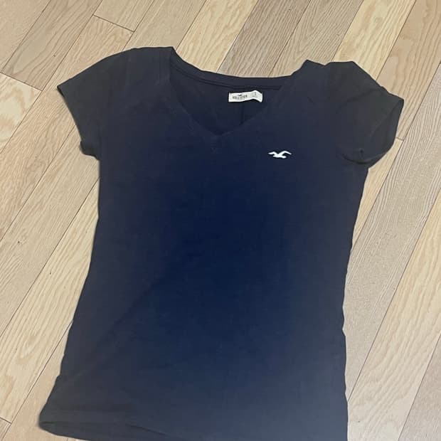 홀리스터 오네갸루 브이넥 반팔s