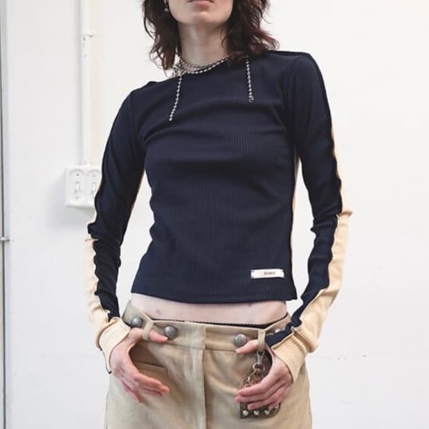 LONG SLEEVE TOP IN NAVY/BUTTER