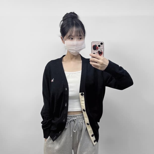 메종키츠네 트리플 폭스 브이넥 니트 가디건 블랙