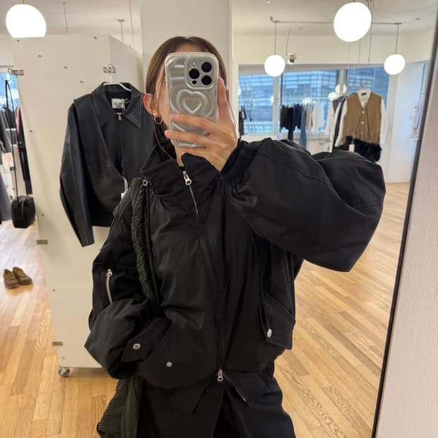 They door 항공패딩