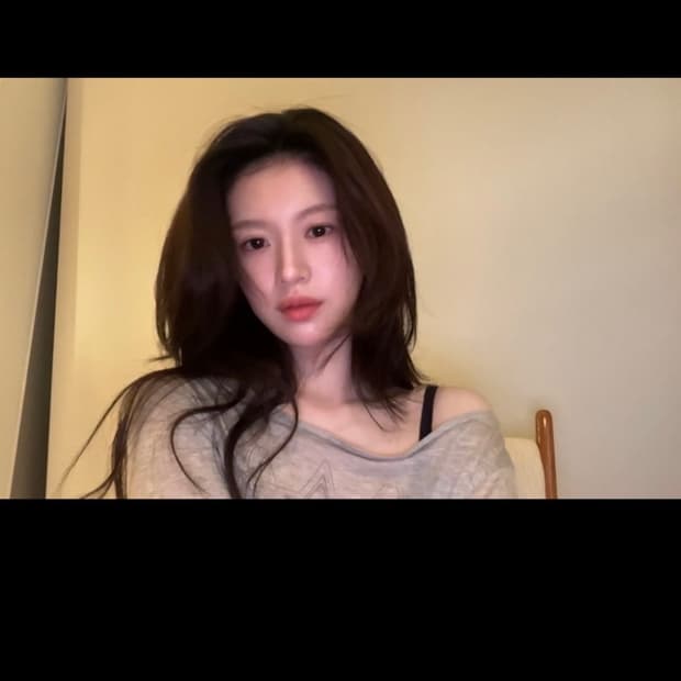 고윤정착용 길라아카이브 롱슬리브