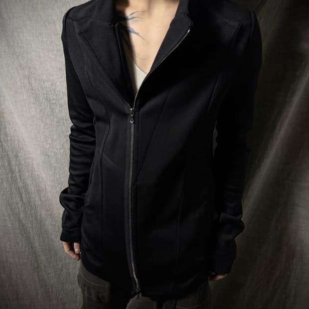 JULIUS Limited∞ Asymmetric Zip Jacket 