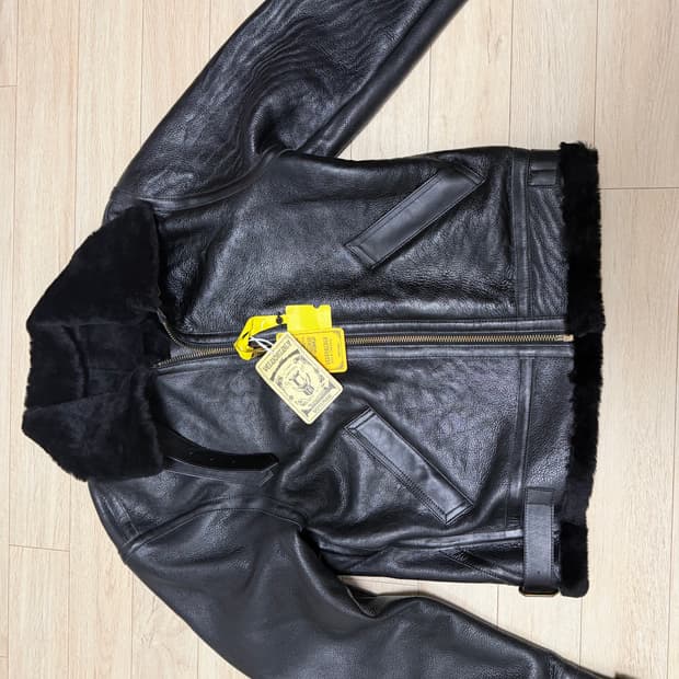 Veluokldly 리얼 양가죽 무스탕 블랙 m 새제품 판매