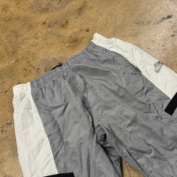 [정품/M] 나이키 우븐 트랙 팬츠 회색 흰색 b19