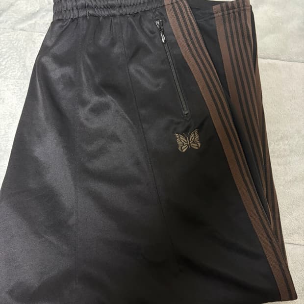 니들스 HD 트랙팬츠 블랙