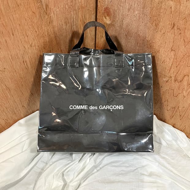 꼼데가르송 PVC 토트백