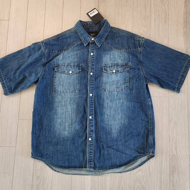 디미트리 블랙 데님 반팔셔츠●물빠짐이 심하지않아요(3~5번 사진참조)