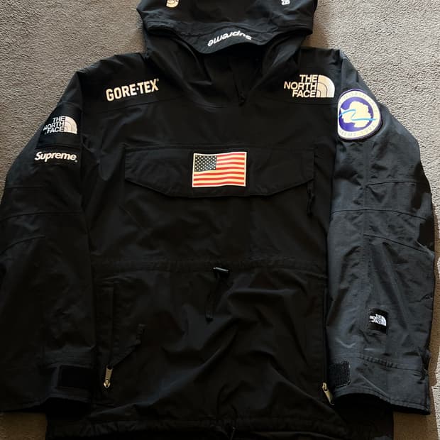 슈프림 노스페이스 성조기 고어텍스 풀오버 자켓 처분 