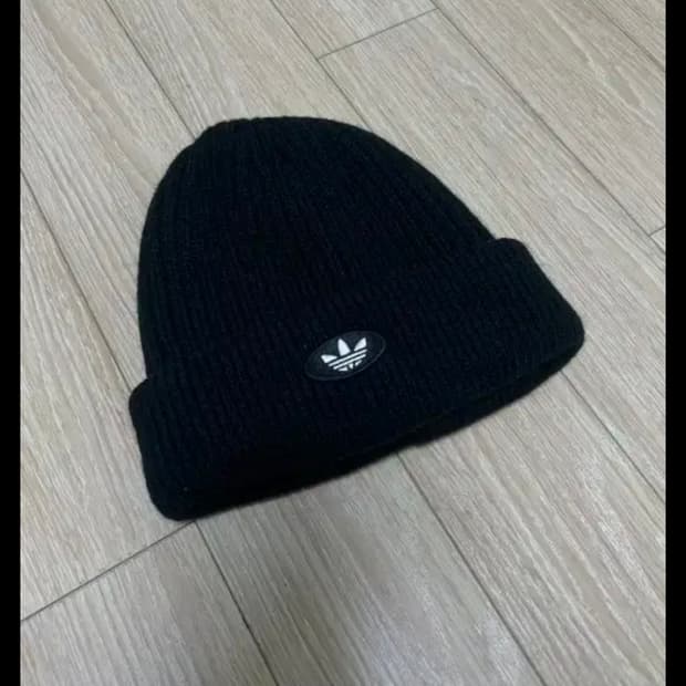 [아디다스]블랙 숏비니(컨디션 상)