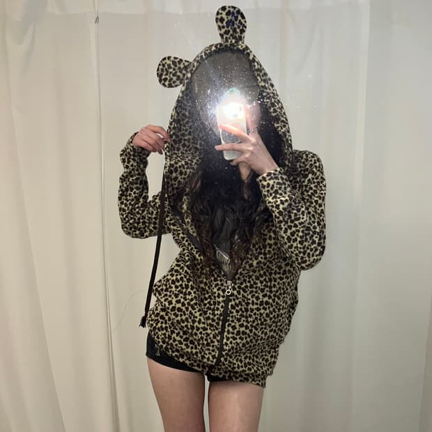 레오파드 베어 후드집업