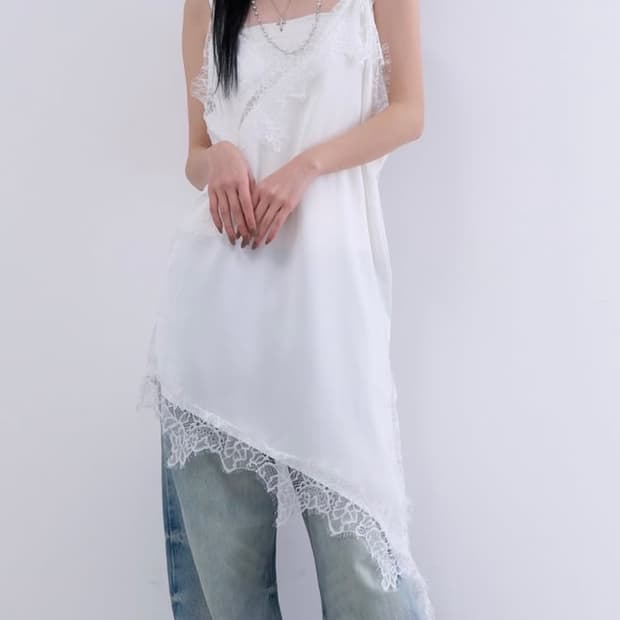 LOWEAR 로웨어 satin unbalance lace ops