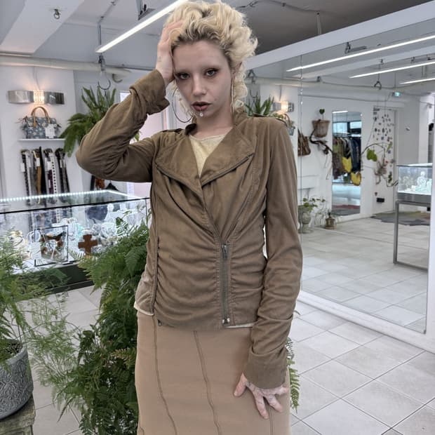 피조물  COMME CA ISM 사선 셔링 자켓