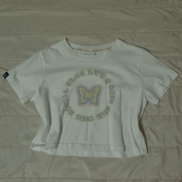 러브이즈트루 크롭 반팔티