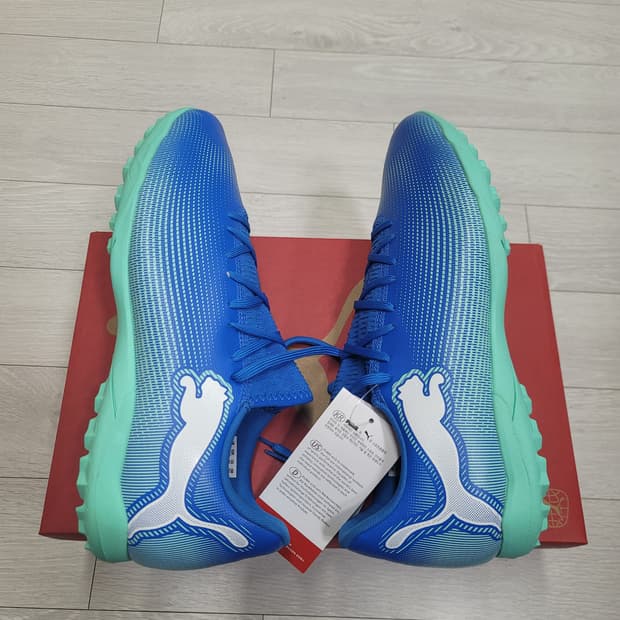 (290)푸마 풋살화 퓨처 7 플레이 TT[대전 직거래도 가능]