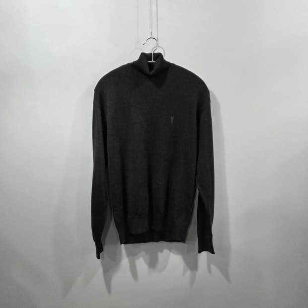 입생로랑 터틀넥 울 니트 100