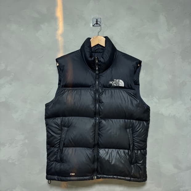 노스페이스 700 눕시 구스다운 패딩조끼 블랙