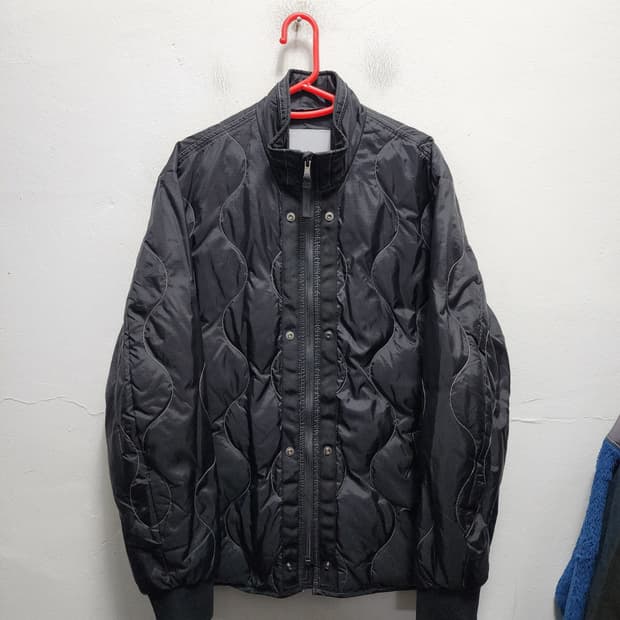 시리즈에피그램 퀼팅 스티치 구스다운 경량패딩