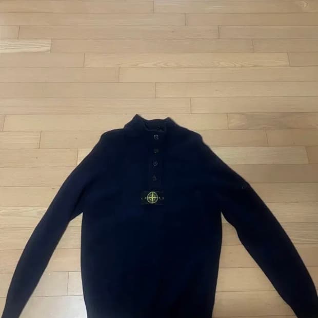 [당일출고,L사이즈] 새상품급 스톤아일랜드 램스울 반집업 니트