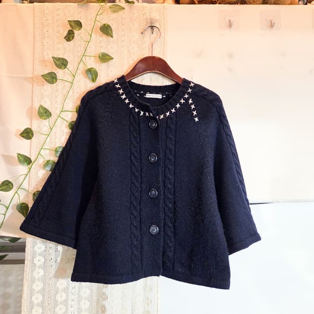 아방핏 스티치 반팔 가디건