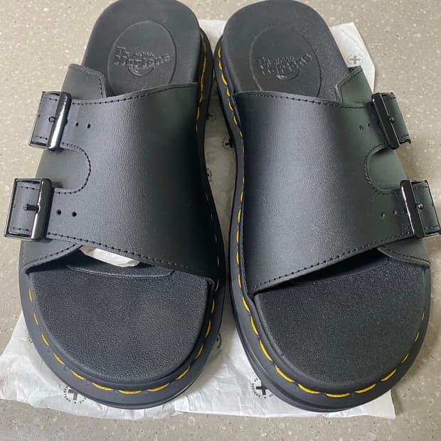 닥터마틴 - 닥스(DAX) 블랙 하이드로 슬리퍼 (새상품 250)