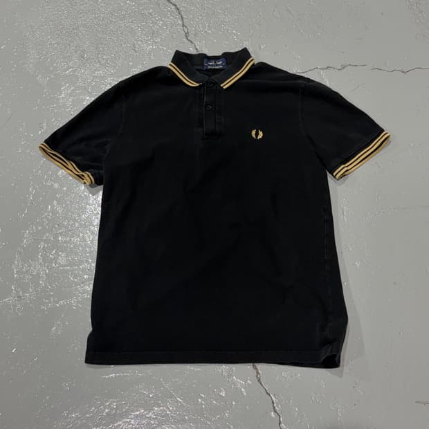 프레드페리(FredPerry)트윈 팁 블랙/샴페인 골드 로고 폴로 셔츠