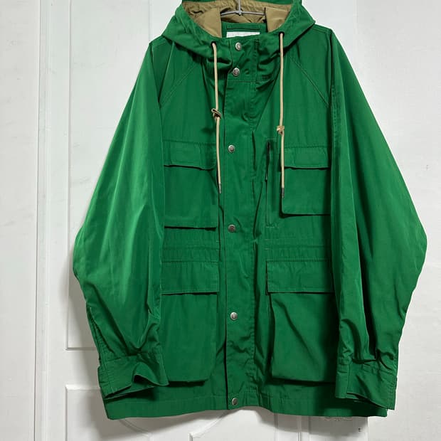 아웃스탠딩 오버사이즈 마운틴 파카