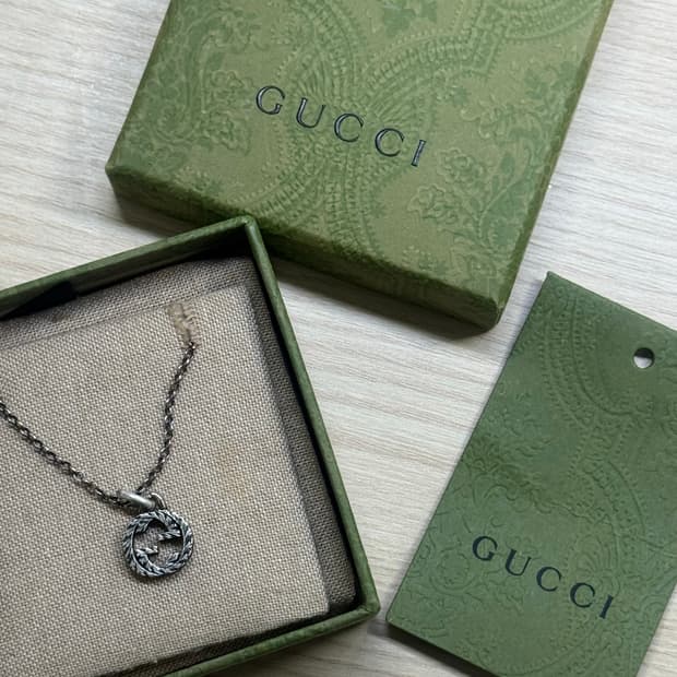 구찌 인터로킹G 목걸이