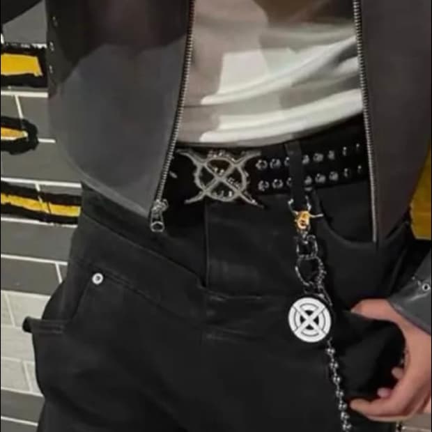X logo 메탈 벨트