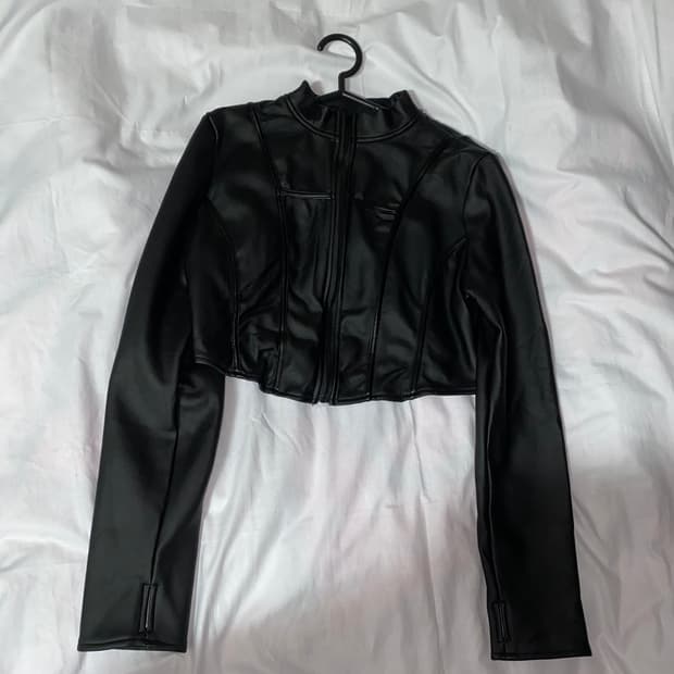 크롭 가죽자켓