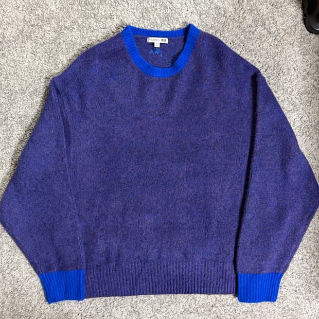 유니클로 jw앤더슨 아크릴 니트