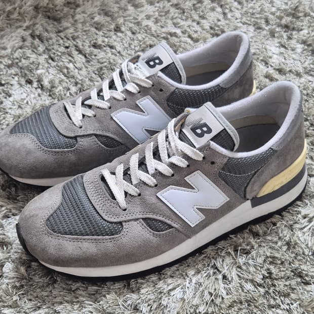 뉴발란스 990v1 메이드 인 USA 그레이 화이트 (275)