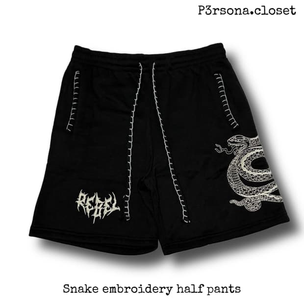Snake embroidery half pants