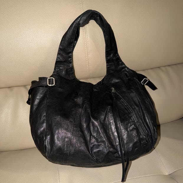 side buckle zipper point shoulder bag