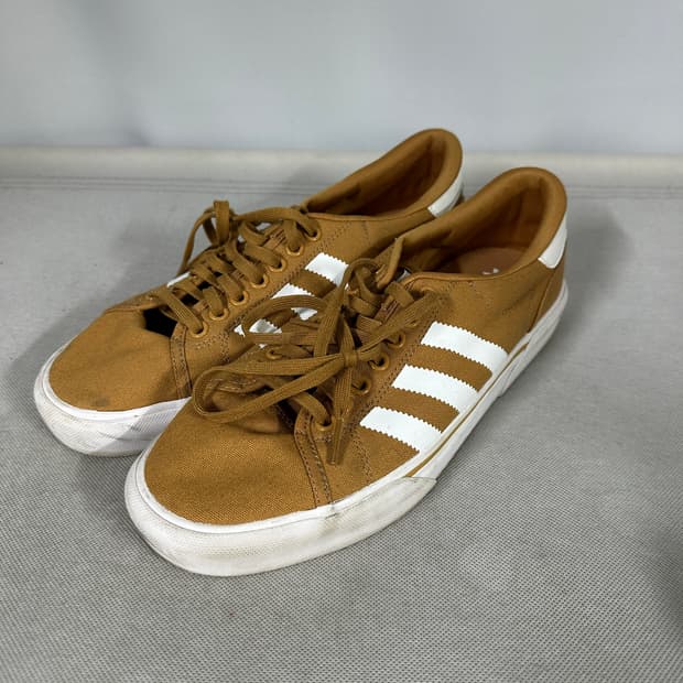 아디다스 아바카 스니커즈